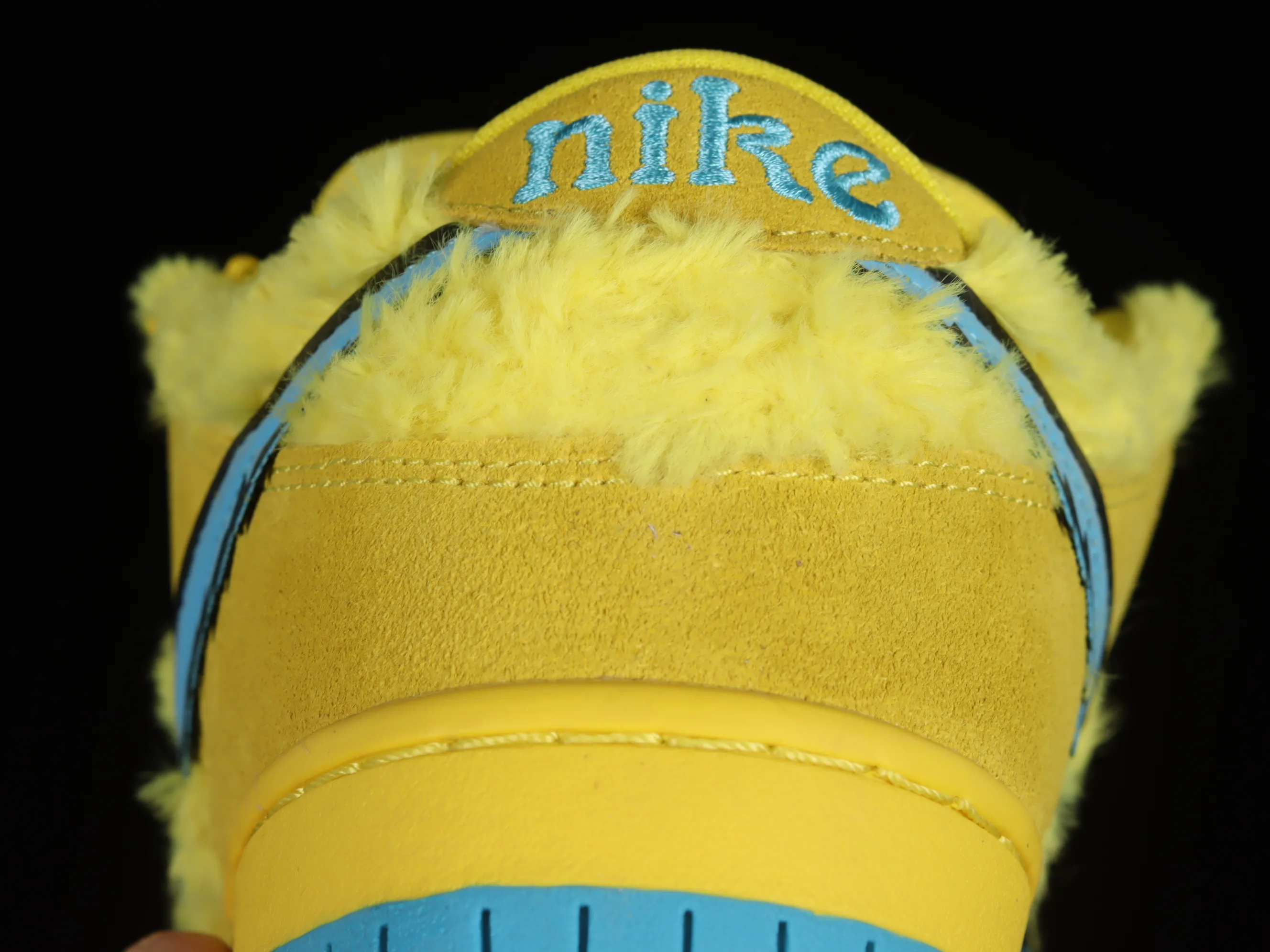 All categories Nk SB Dunk Series Nk SB Dunk Low low-top sneakers OG version Grateful Dead x Nk SB Dunk Low "Yellow Bear" joint model yellow and blue bear sports skateboard shoes CJ5378-700
